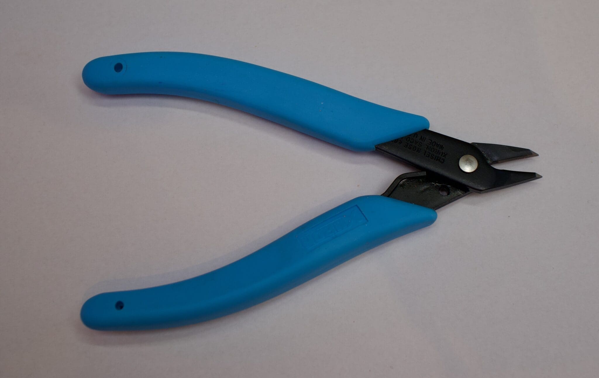 Xuron Chisel Nose Pliers Model 487