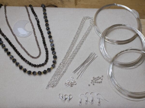 Spare October 2025 Relax n Craft box